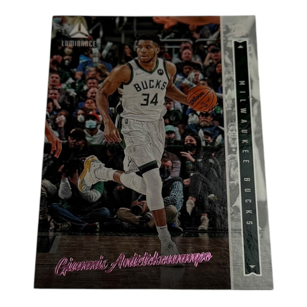 2021-22 Panini Chronicles Luminance Giannis Antetokounmpo Milwaukee Bucks #265